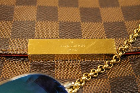 Review of the Louis Vuitton Favorite MM – Jessie’s Nonsense